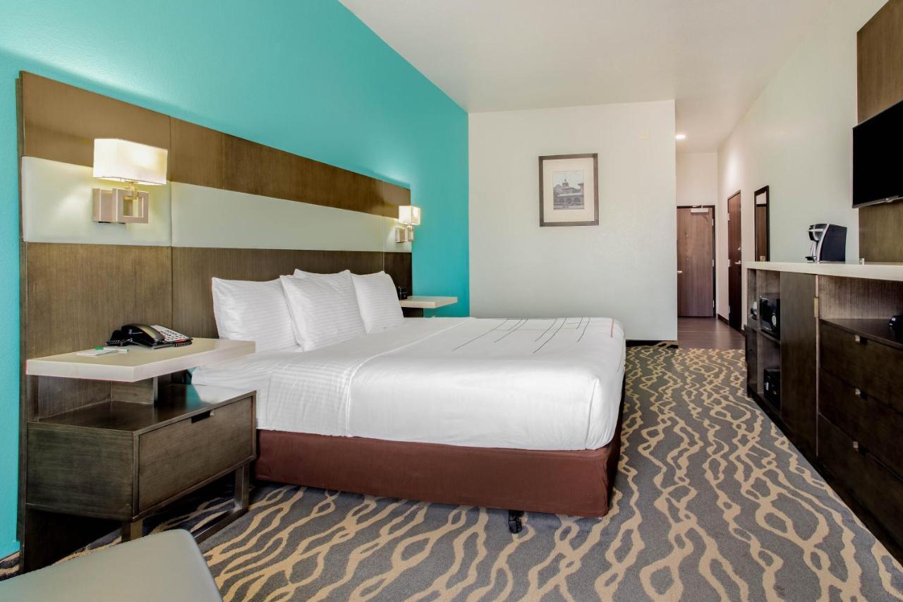 La Quinta Inn & Suites By Wyndham Northlake Ft. Worth Elizabethtown Exterior photo